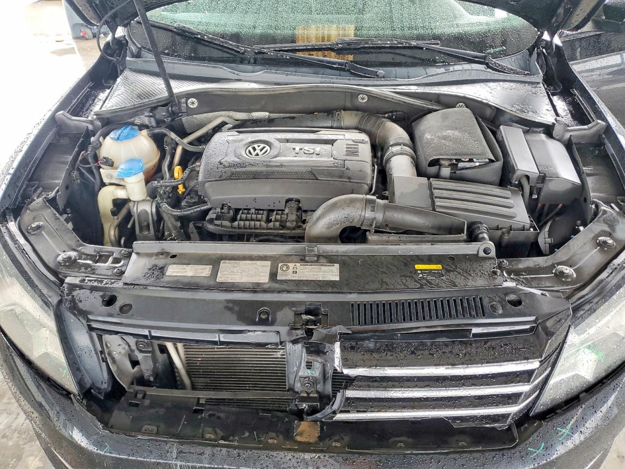 2015 VOLKSWAGEN PASSAT