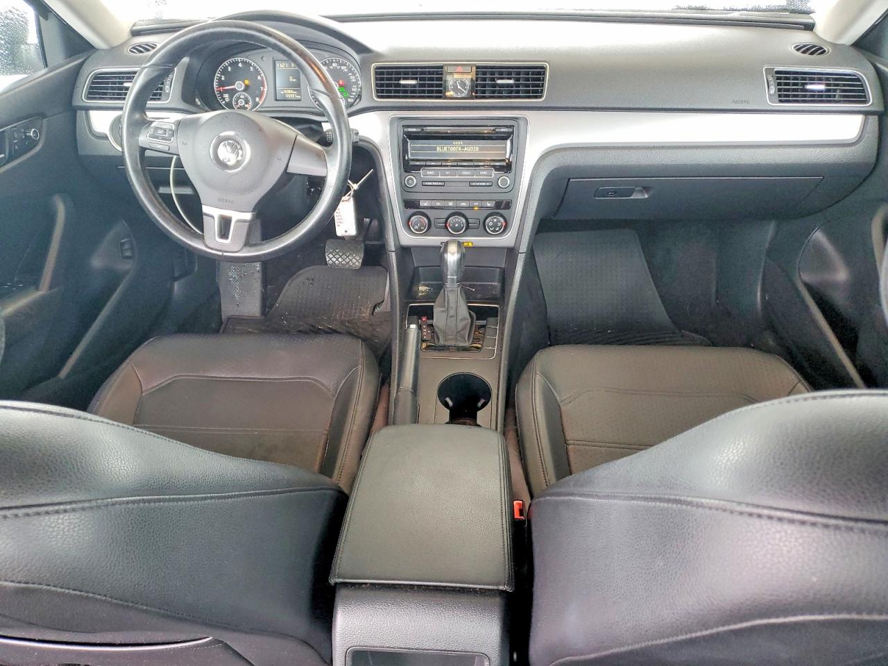 2015 VOLKSWAGEN PASSAT