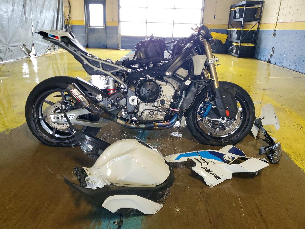 2025 BMW S