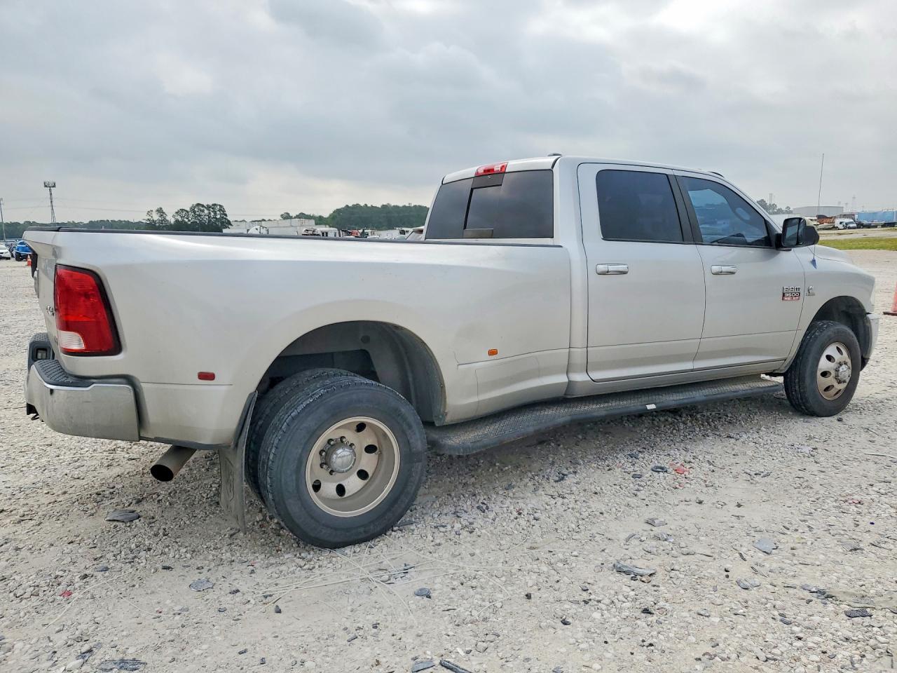2011 DODGE RAM 3500