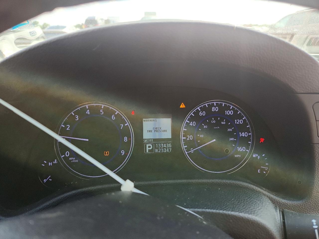 2013 INFINITI G37
