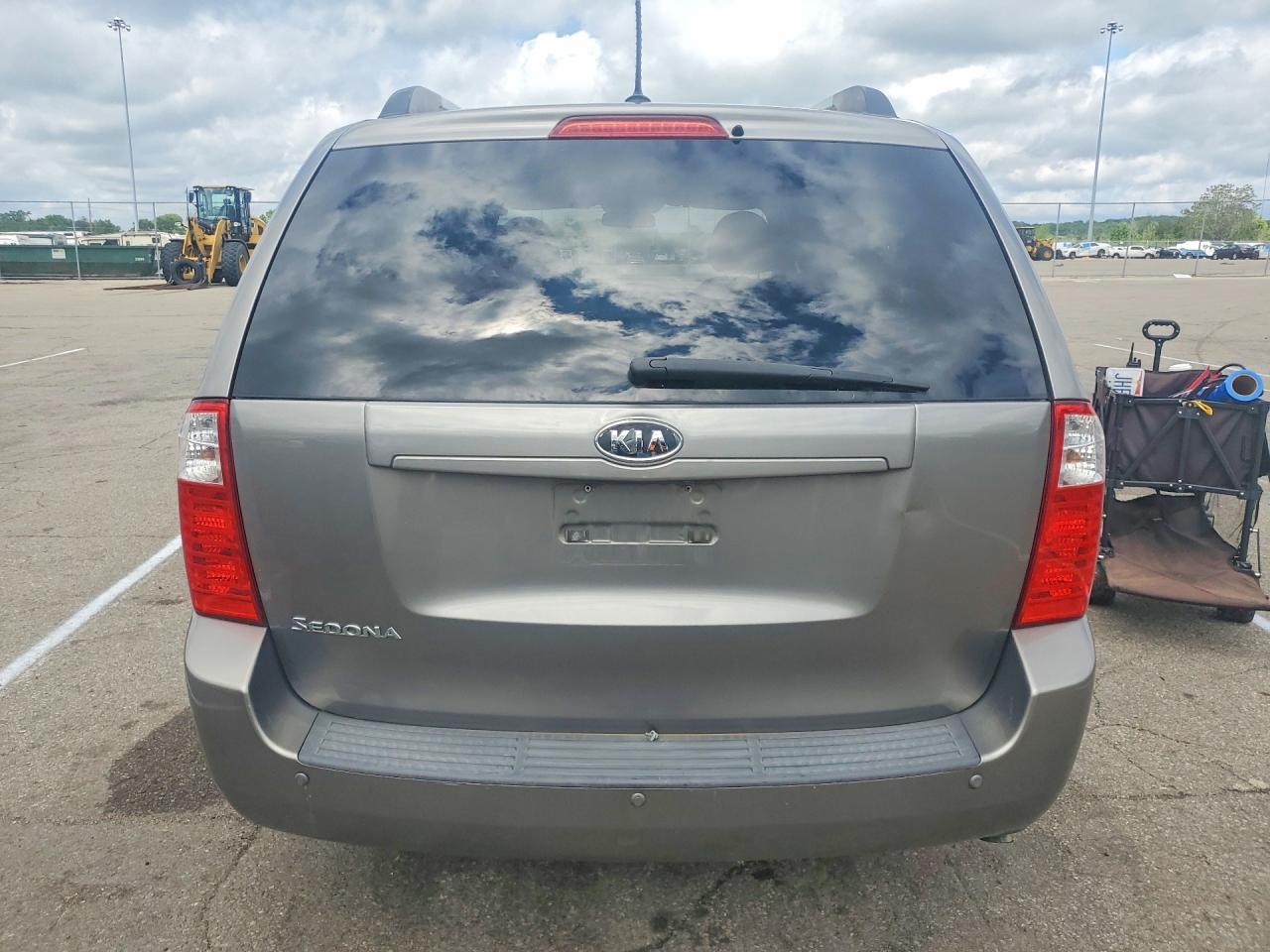 2010 KIA SEDONA