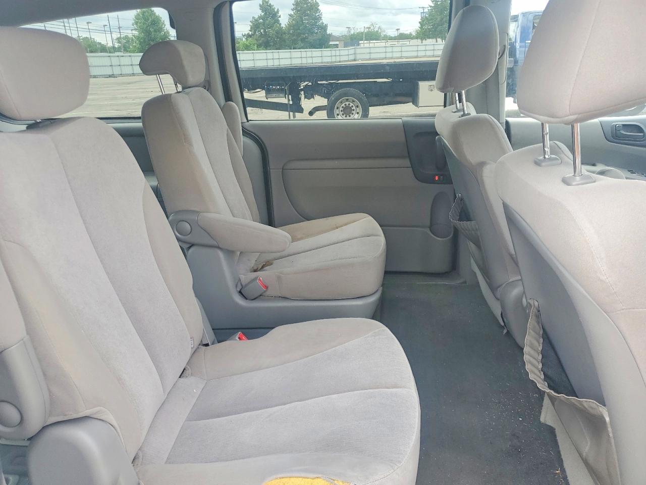 2010 KIA SEDONA