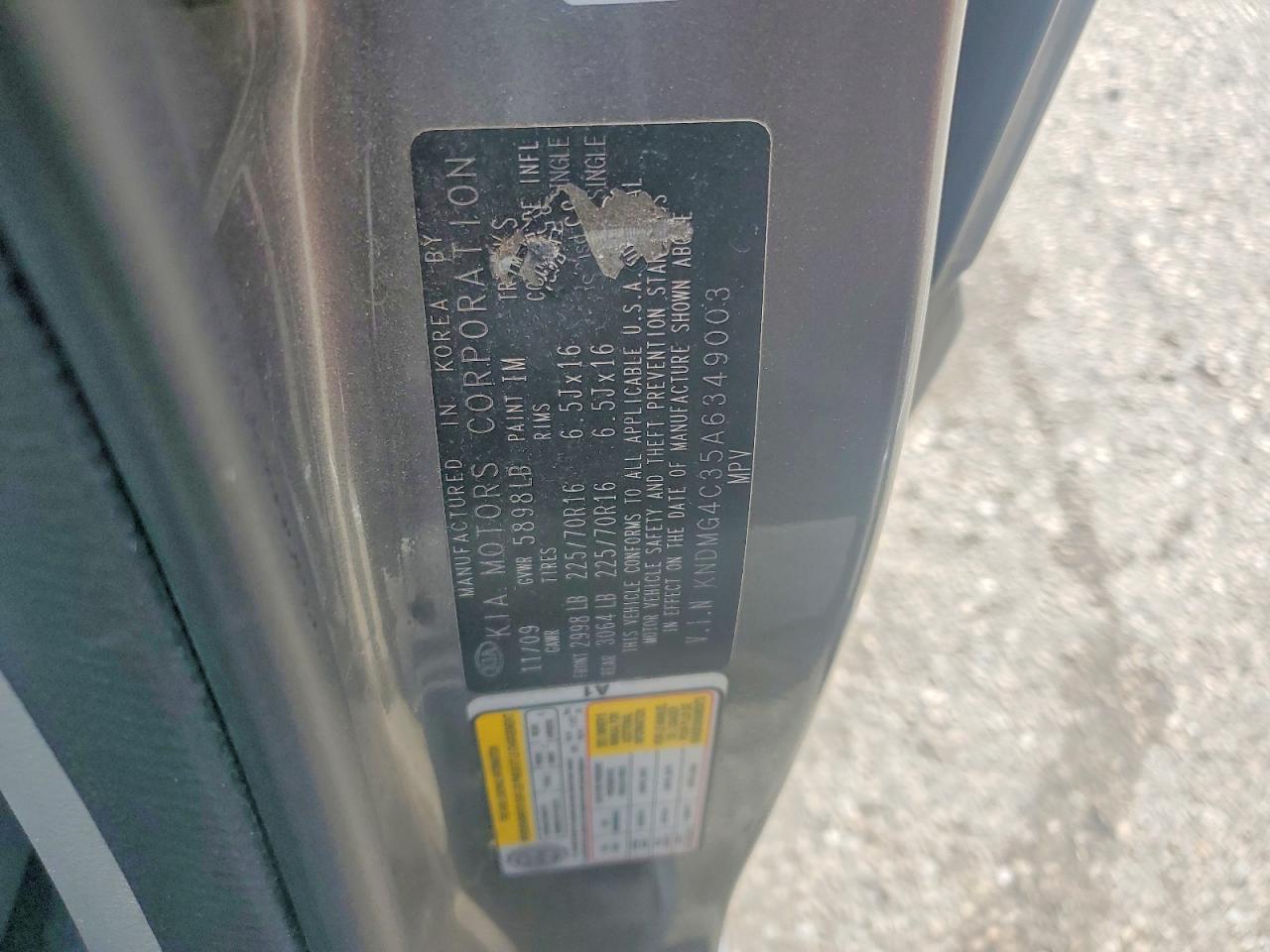 2010 KIA SEDONA