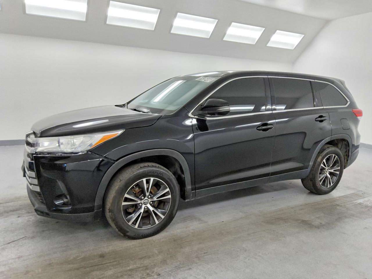 2019 TOYOTA HIGHLANDER