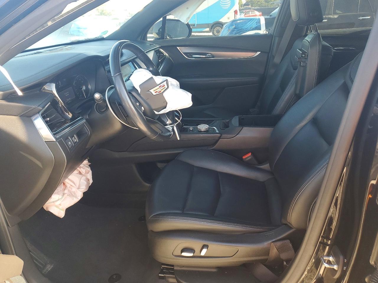 2021 CADILLAC XT6