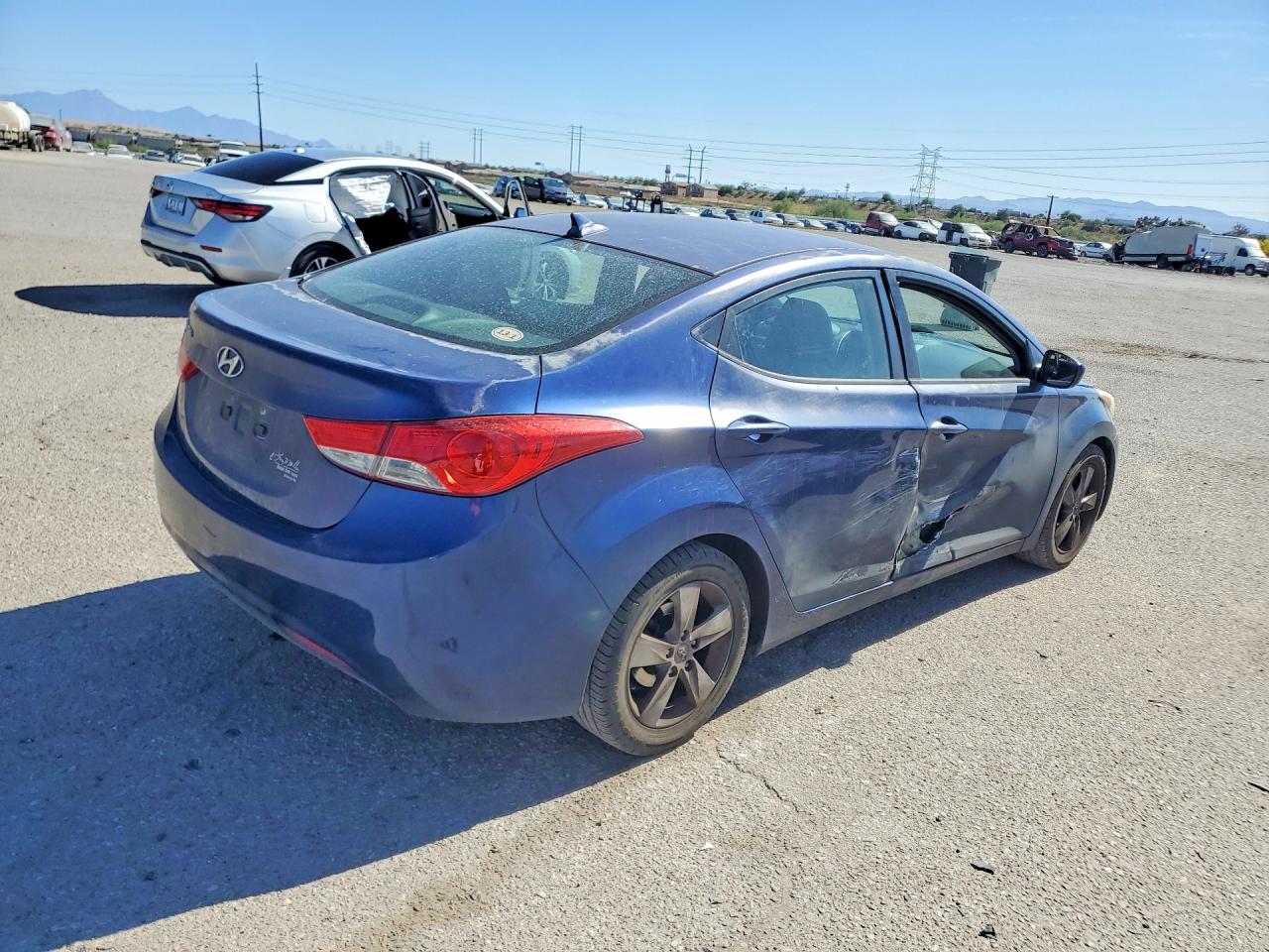 2013 HYUNDAI ELANTRA