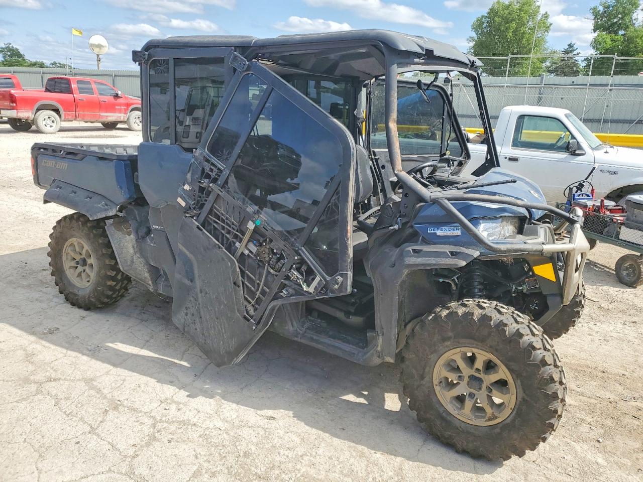 2025 CAN-AM ATV