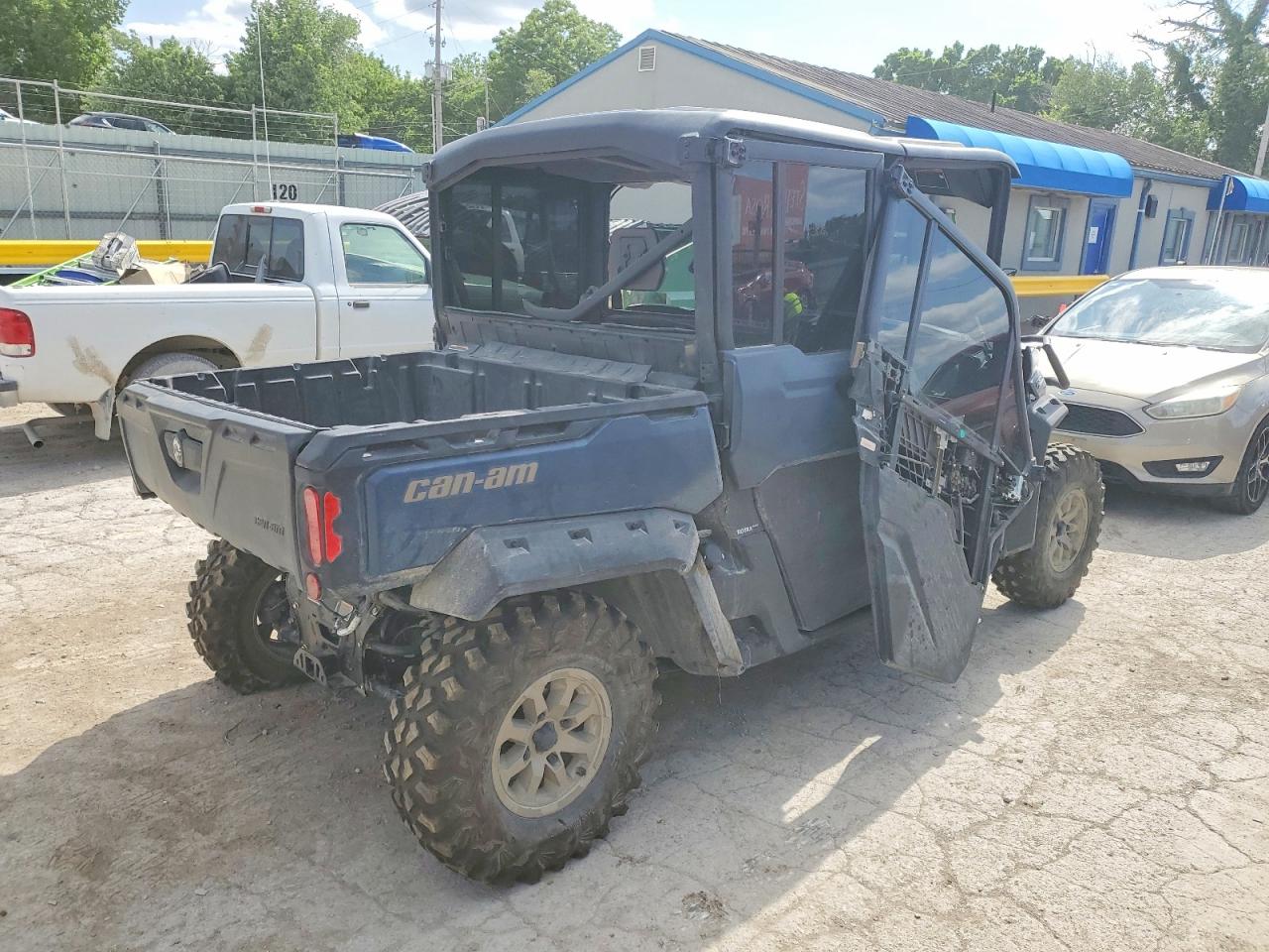2025 CAN-AM ATV