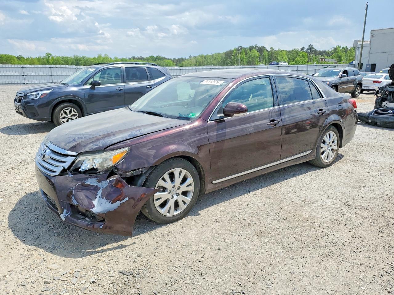 2011 TOYOTA AVALON