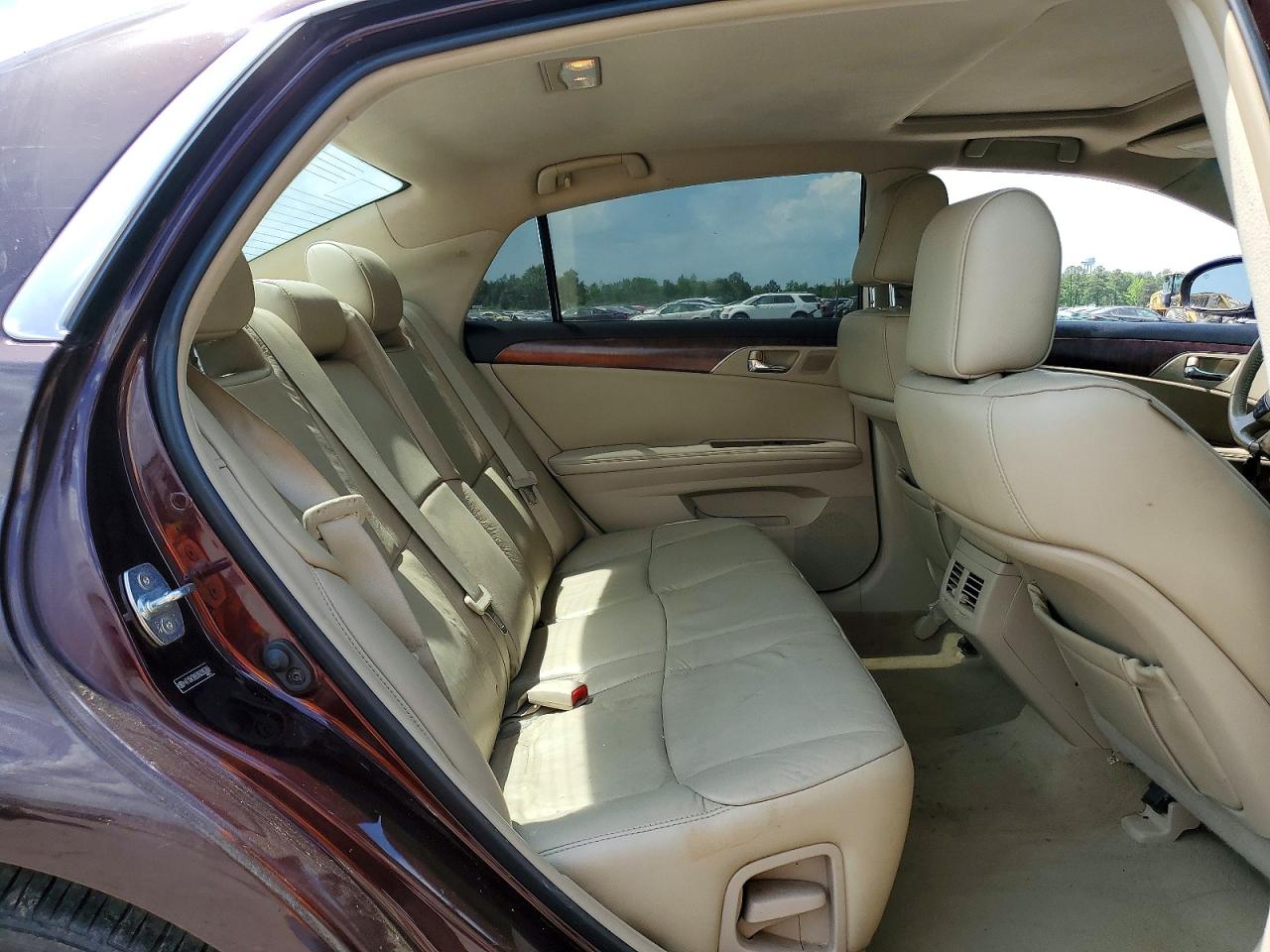 2011 TOYOTA AVALON