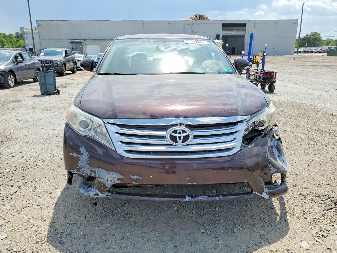 2011 TOYOTA AVALON