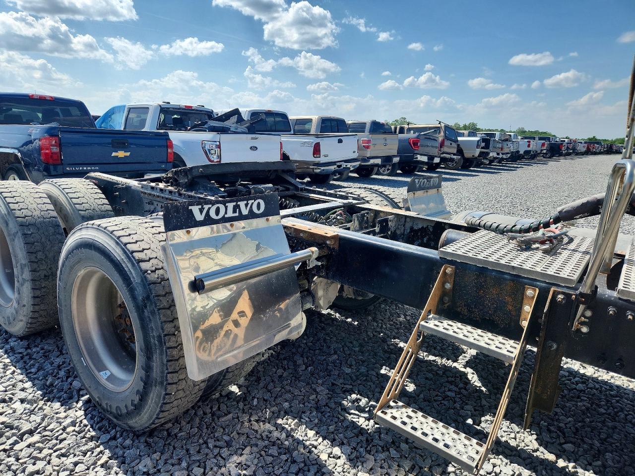 2012 VOLV VN