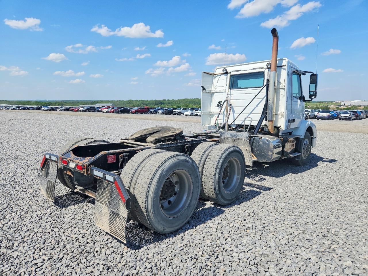 2012 VOLV VN