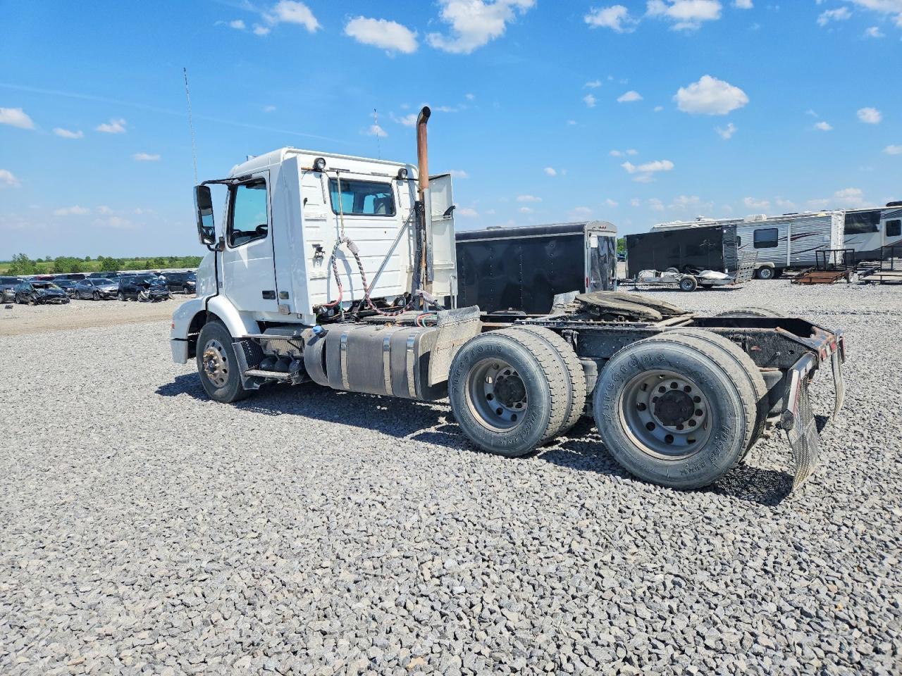 2012 VOLV VN