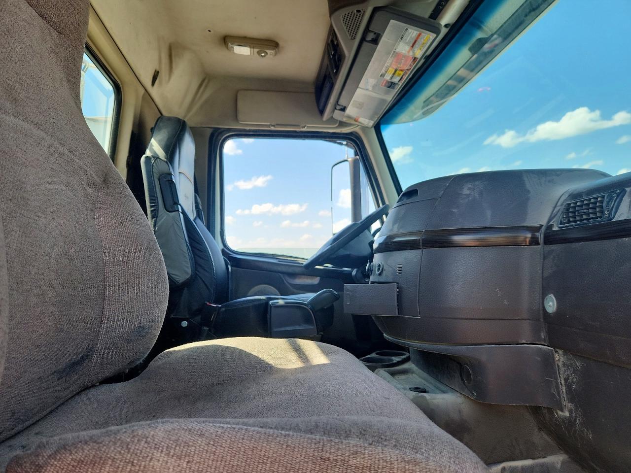 2012 VOLV VN