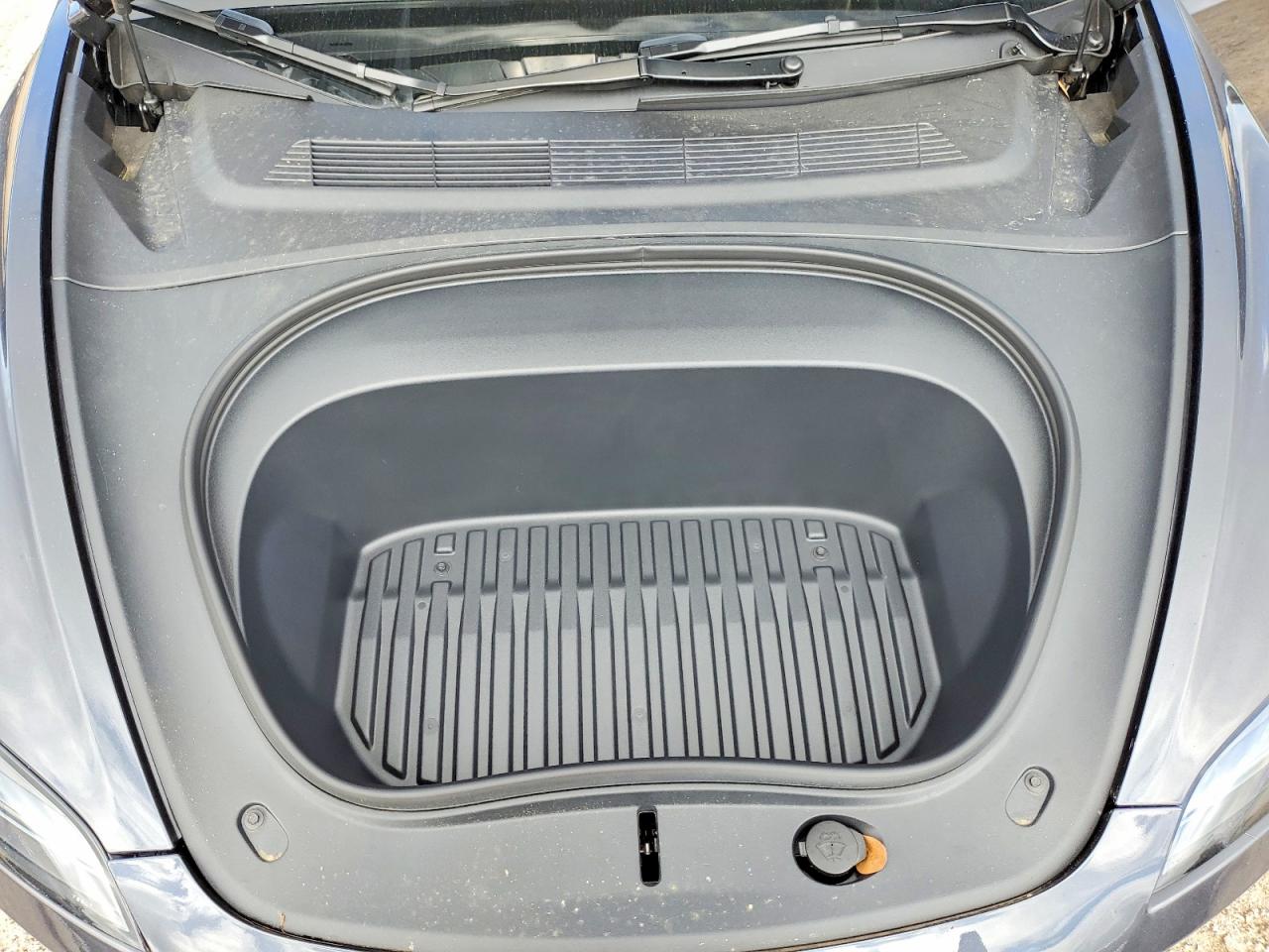 2026 TESLA MODEL 3