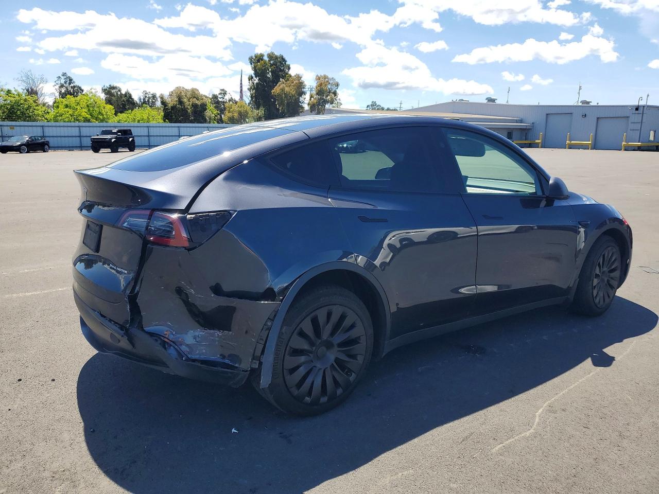 2024 TESLA MODEL Y