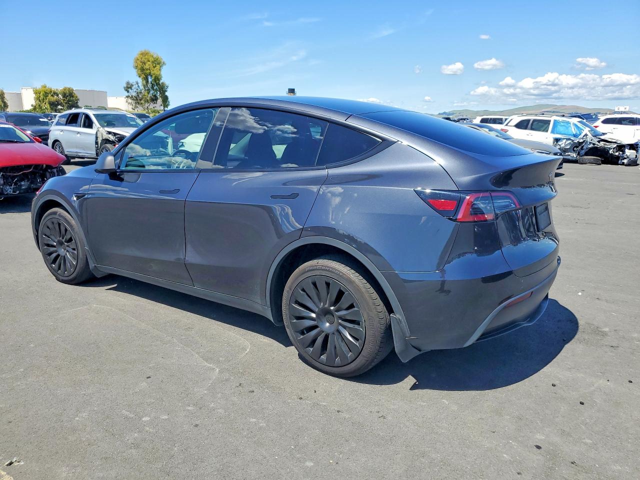 2024 TESLA MODEL Y