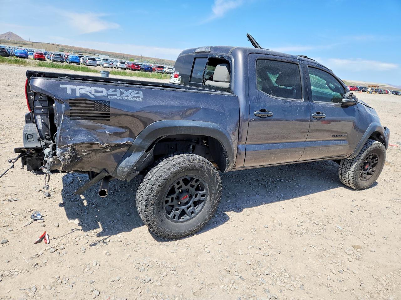 2017 TOYOTA TACOMA