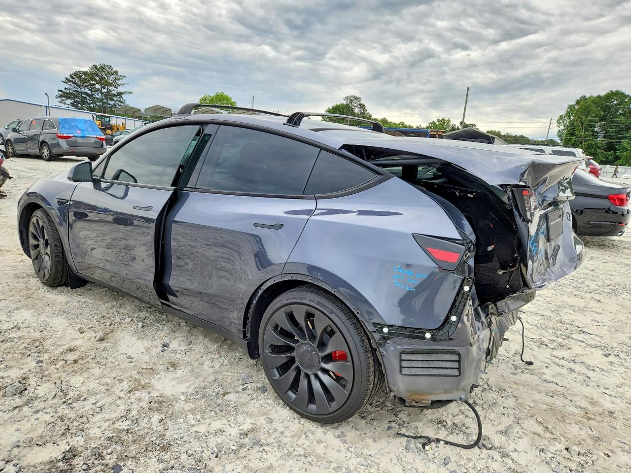 2023 TESLA MODEL Y