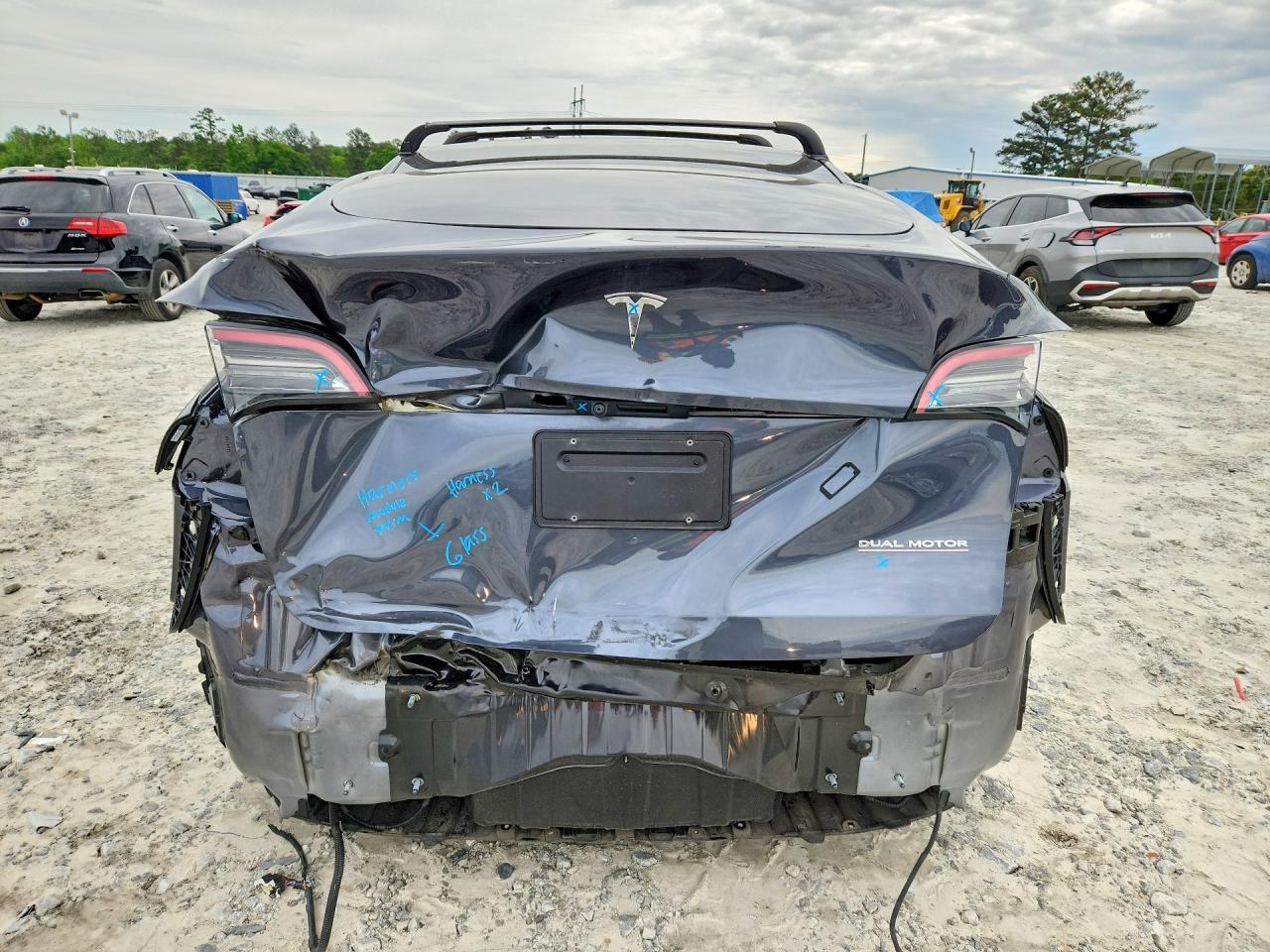 2023 TESLA MODEL Y