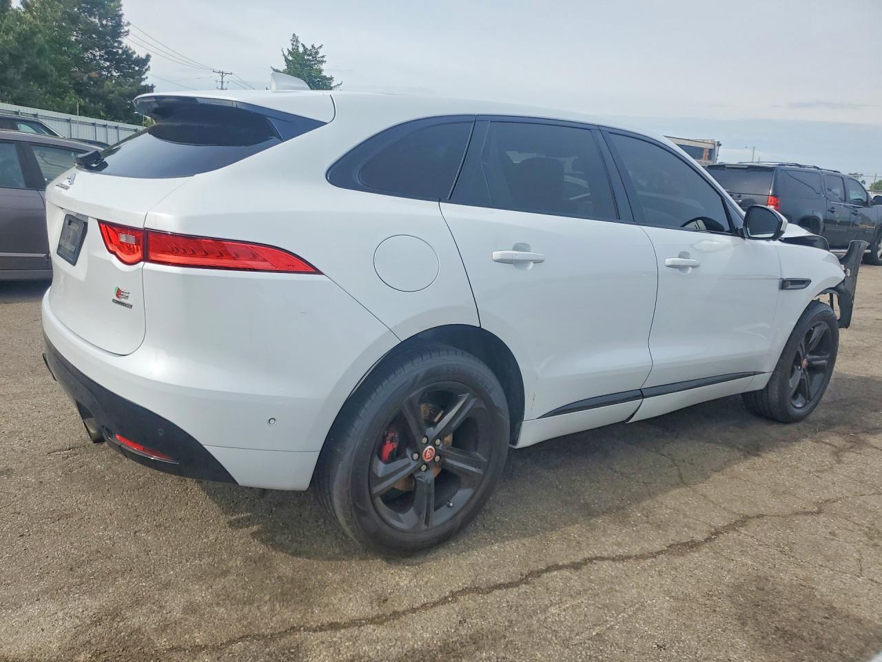 2018 JAGUAR F-PACE