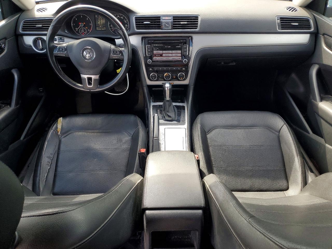 2012 VOLKSWAGEN PASSAT