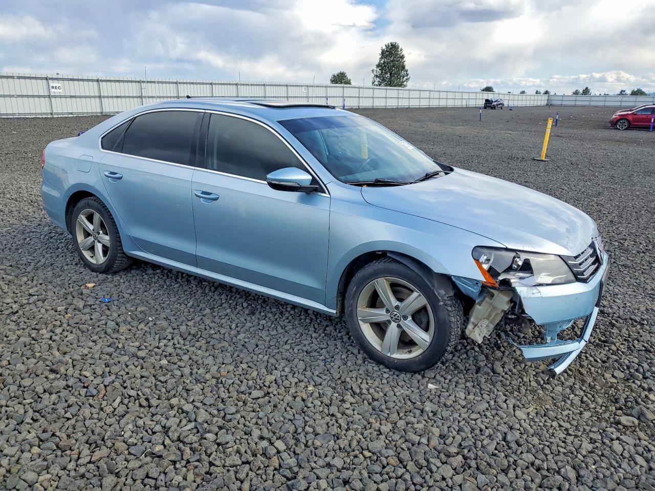 2012 VOLKSWAGEN PASSAT