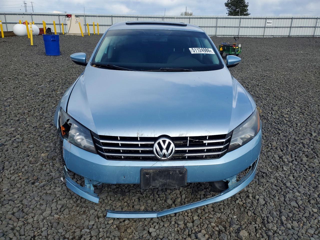 2012 VOLKSWAGEN PASSAT