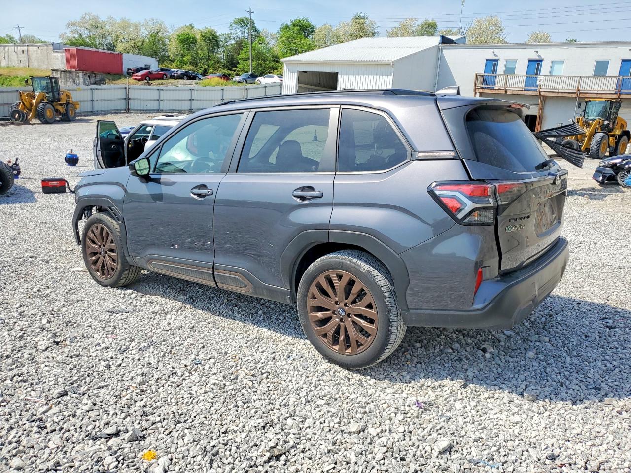 2025 SUBARU FORESTER
