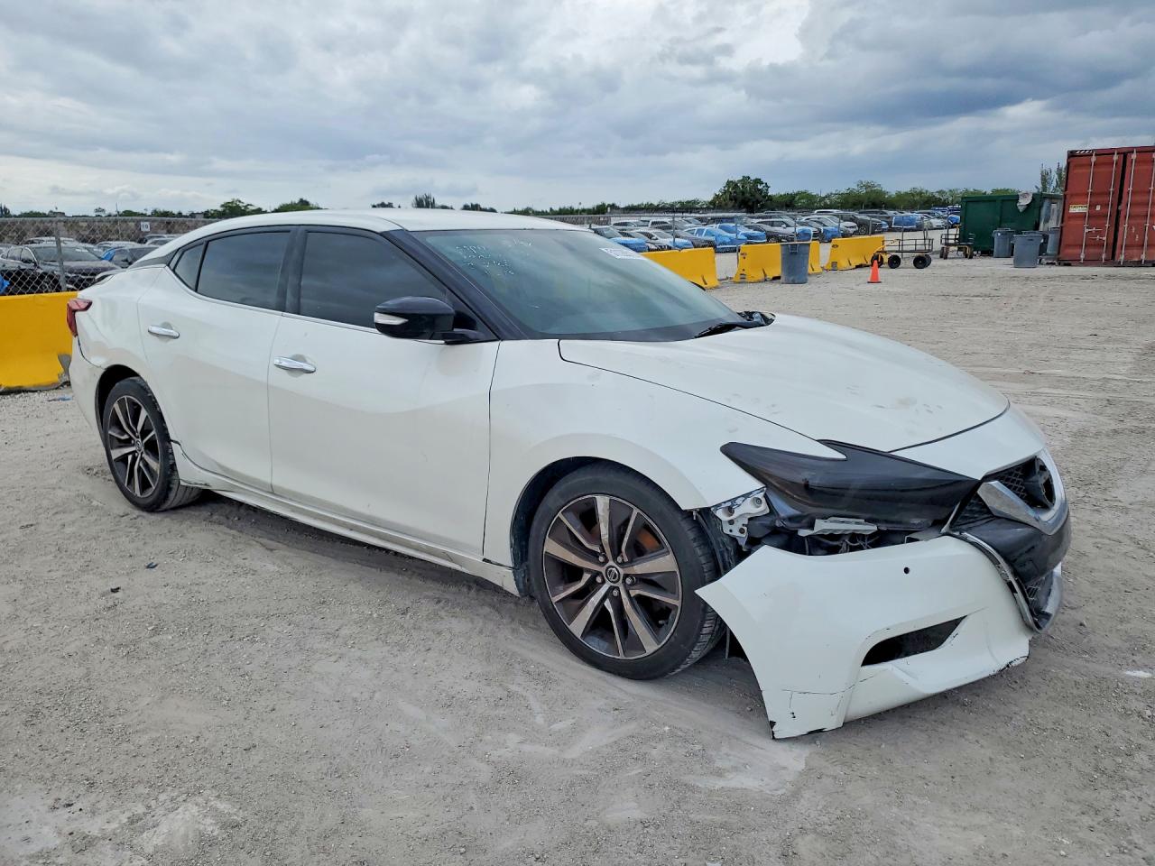 2016 NISSAN MAXIMA