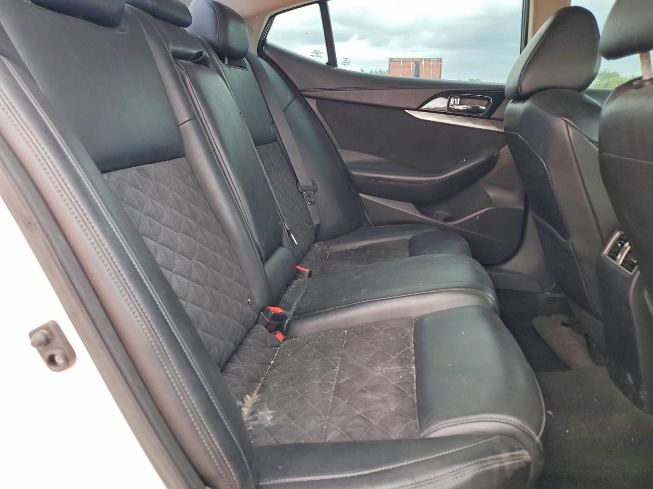 2016 NISSAN MAXIMA