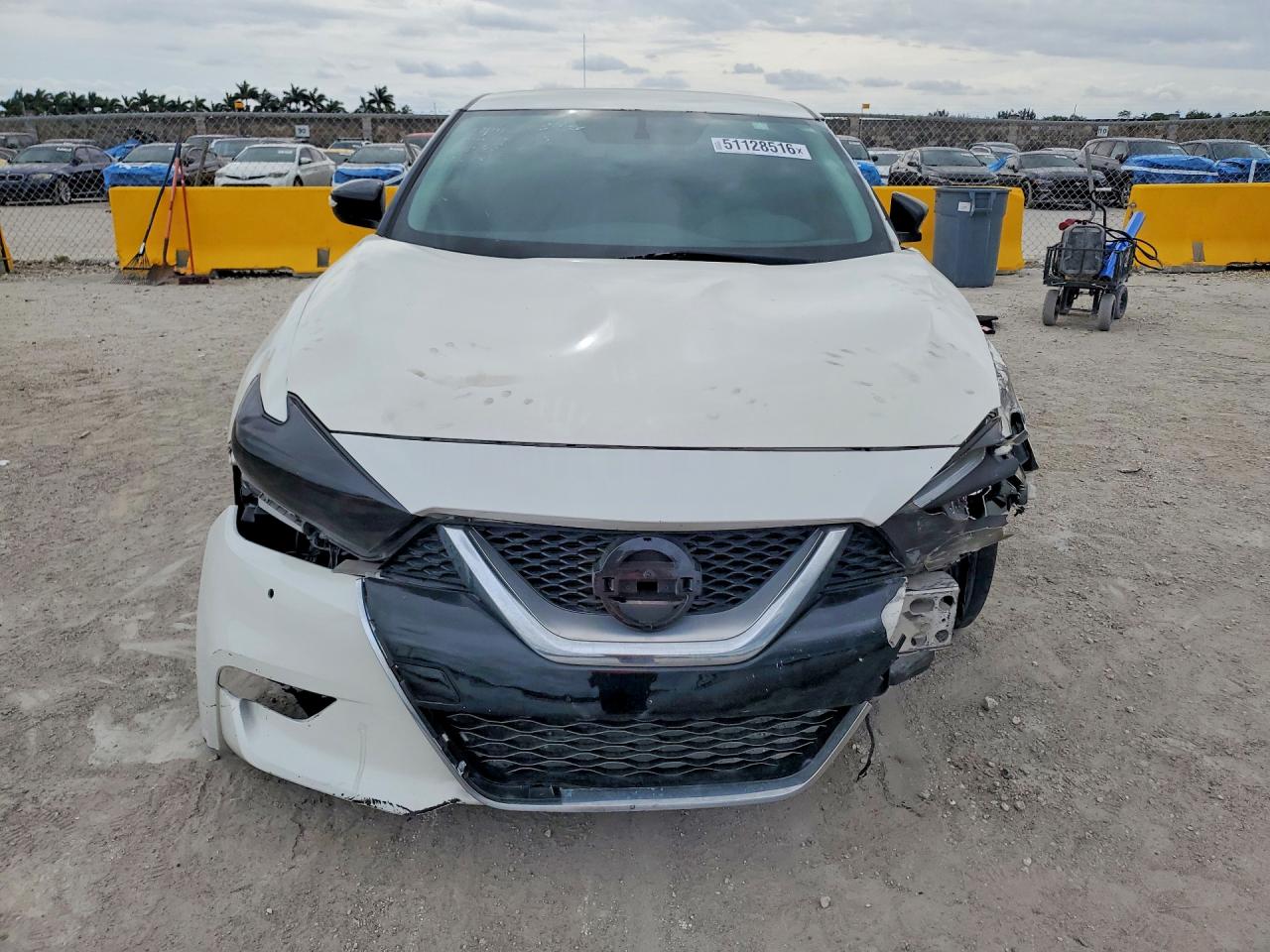 2016 NISSAN MAXIMA