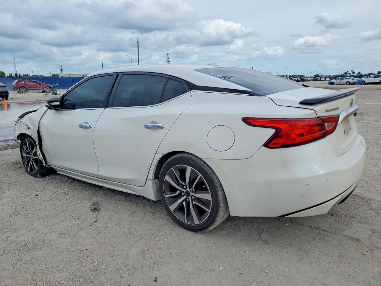 2016 NISSAN MAXIMA