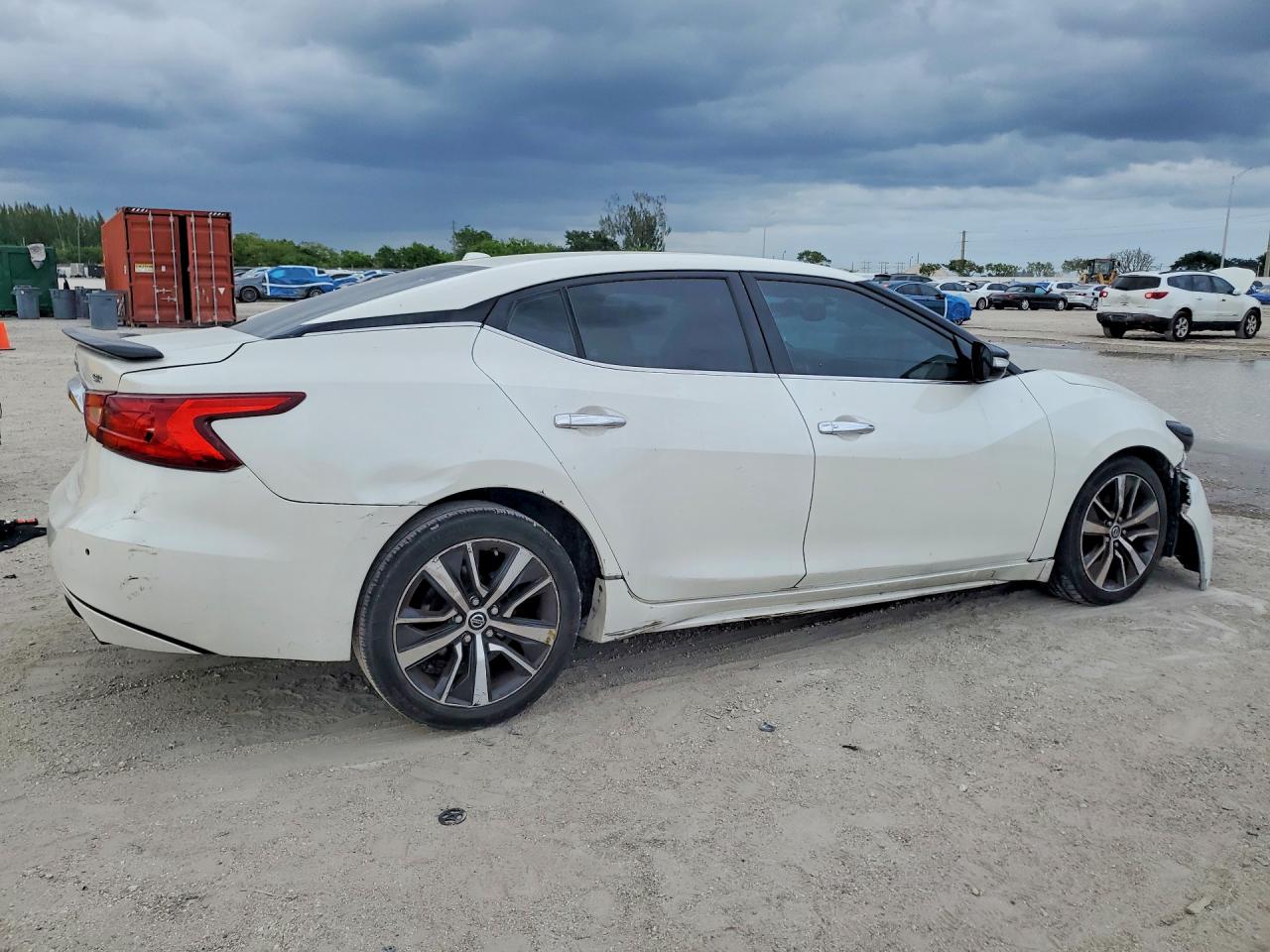 2016 NISSAN MAXIMA