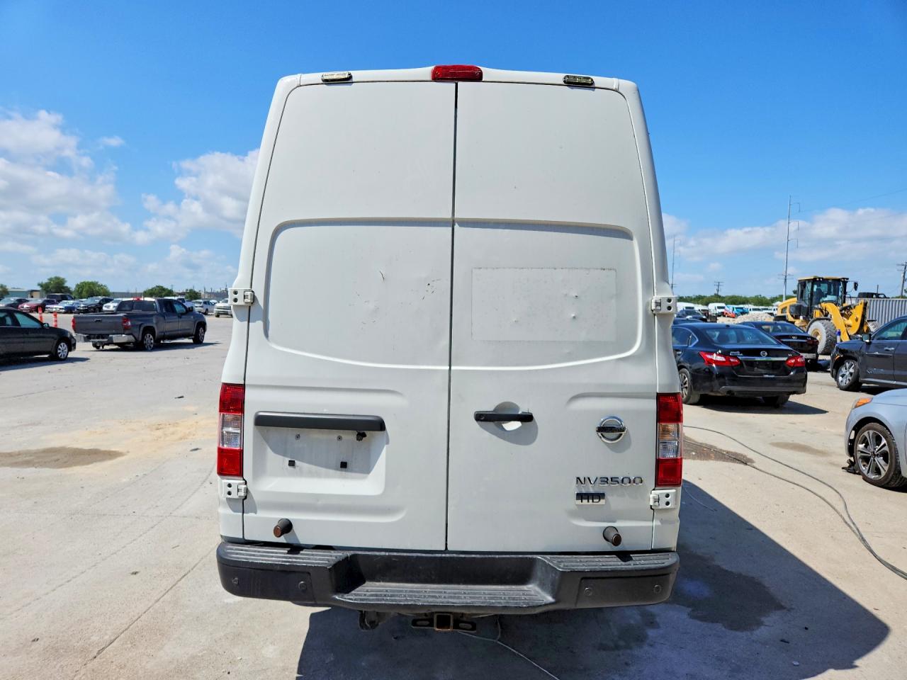 2016 NISSAN NV