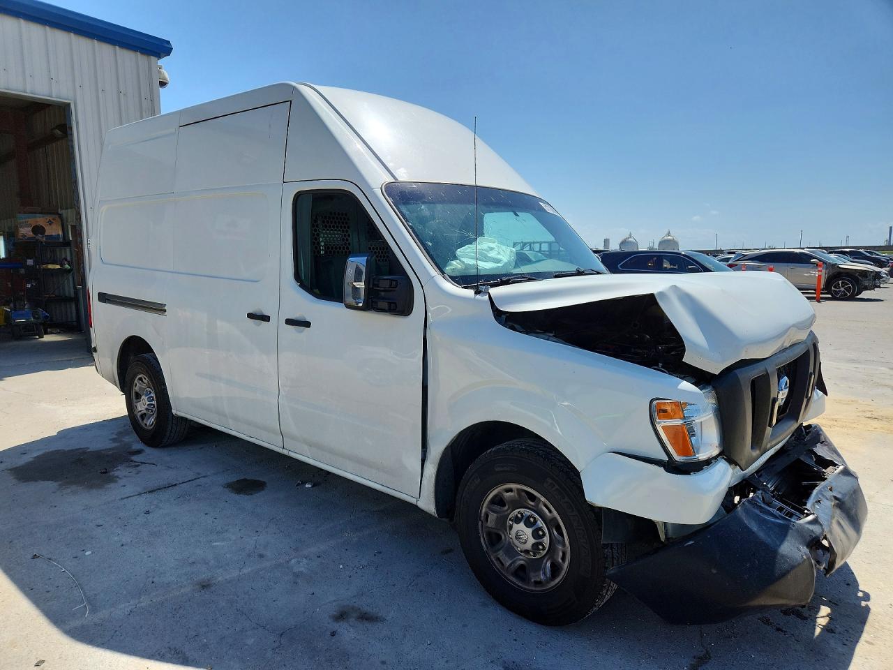 2016 NISSAN NV