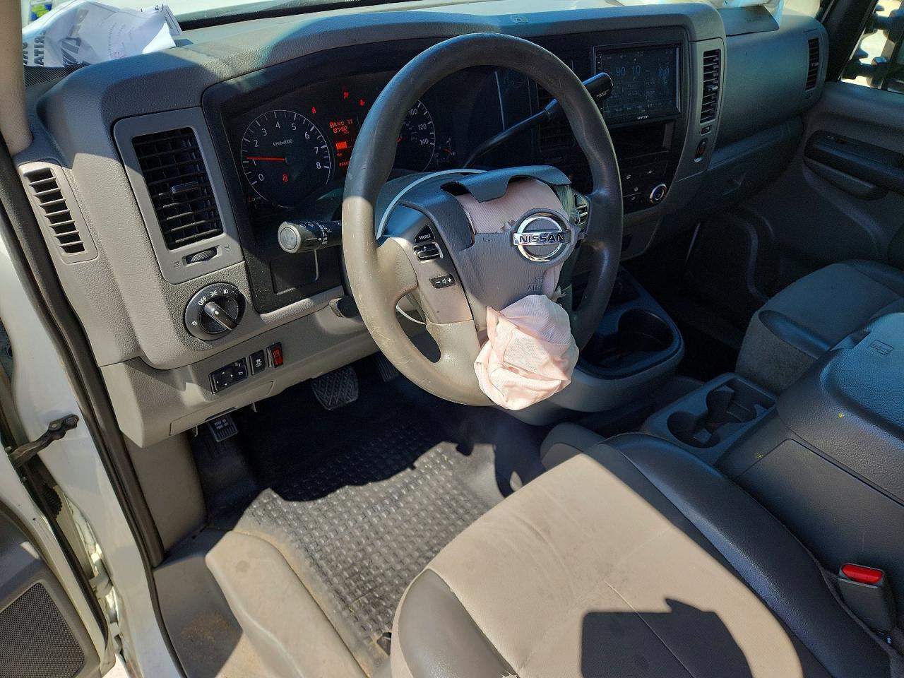 2016 NISSAN NV