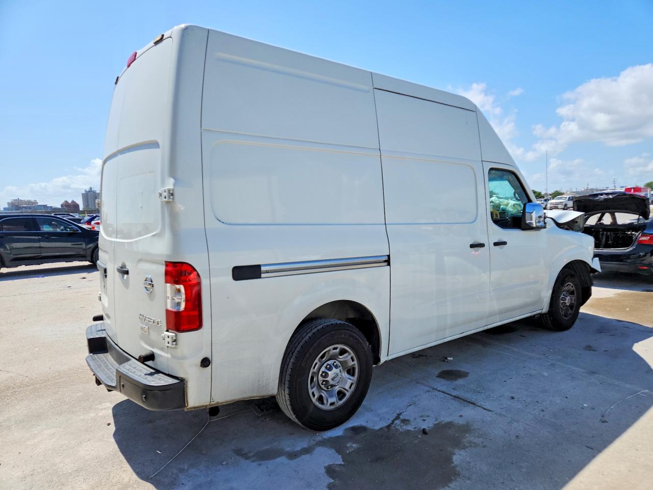 2016 NISSAN NV