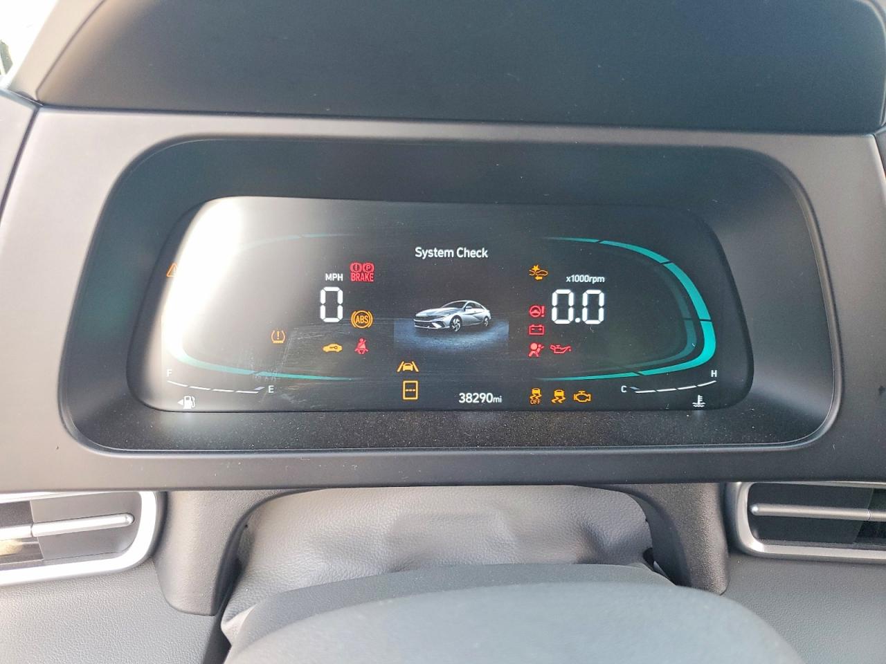 2024 HYUNDAI ELANTRA