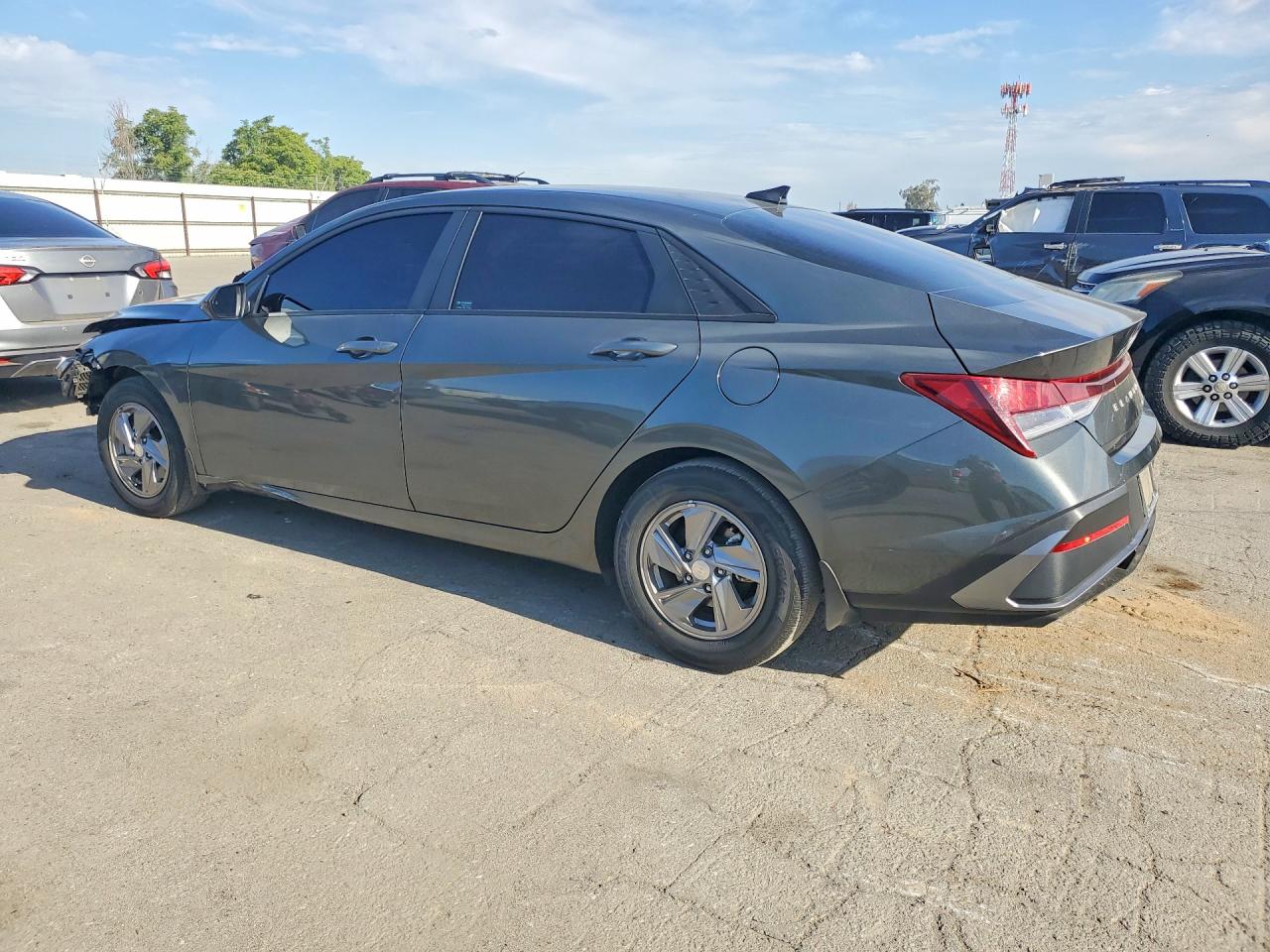 2024 HYUNDAI ELANTRA