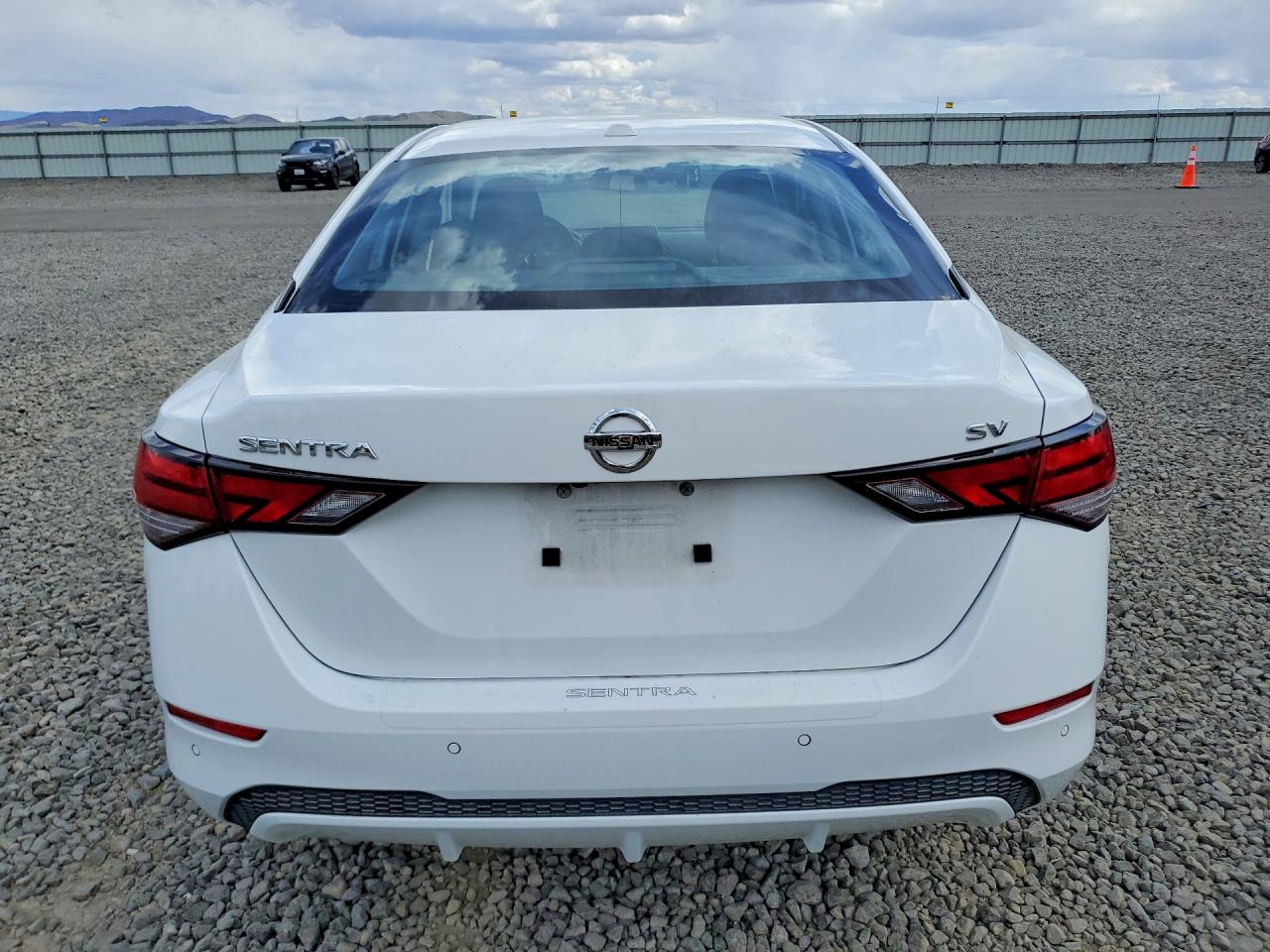 2022 NISSAN SENTRA