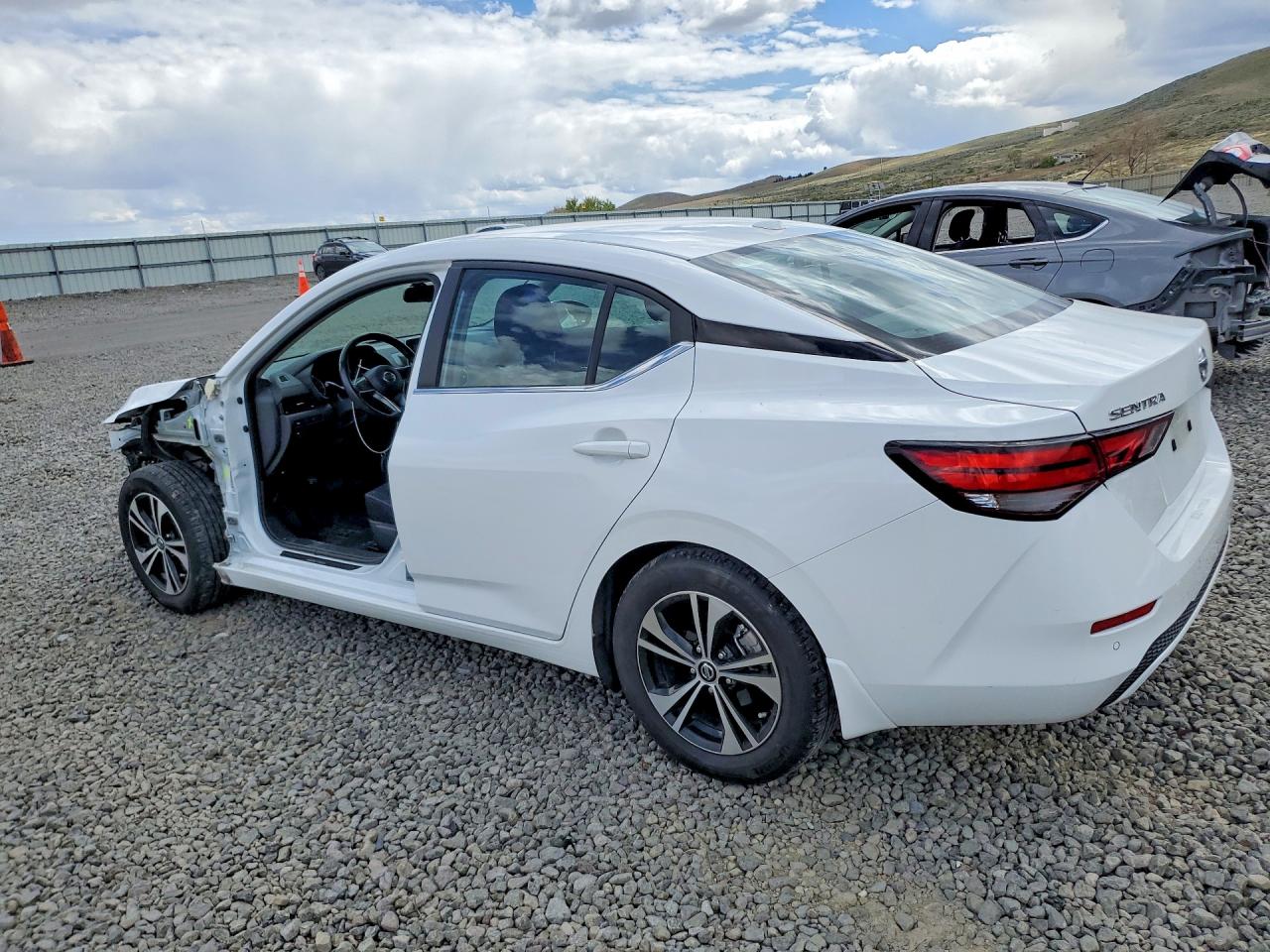 2022 NISSAN SENTRA