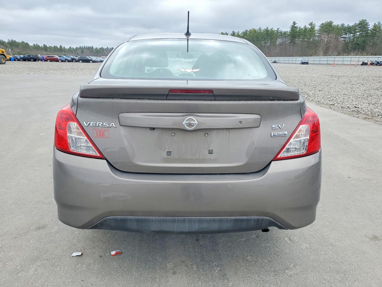 2017 NISSAN VERSA