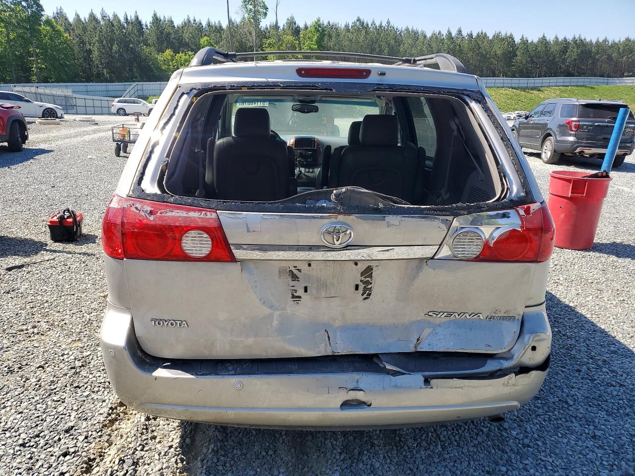 2006 TOYOTA SIENNA
