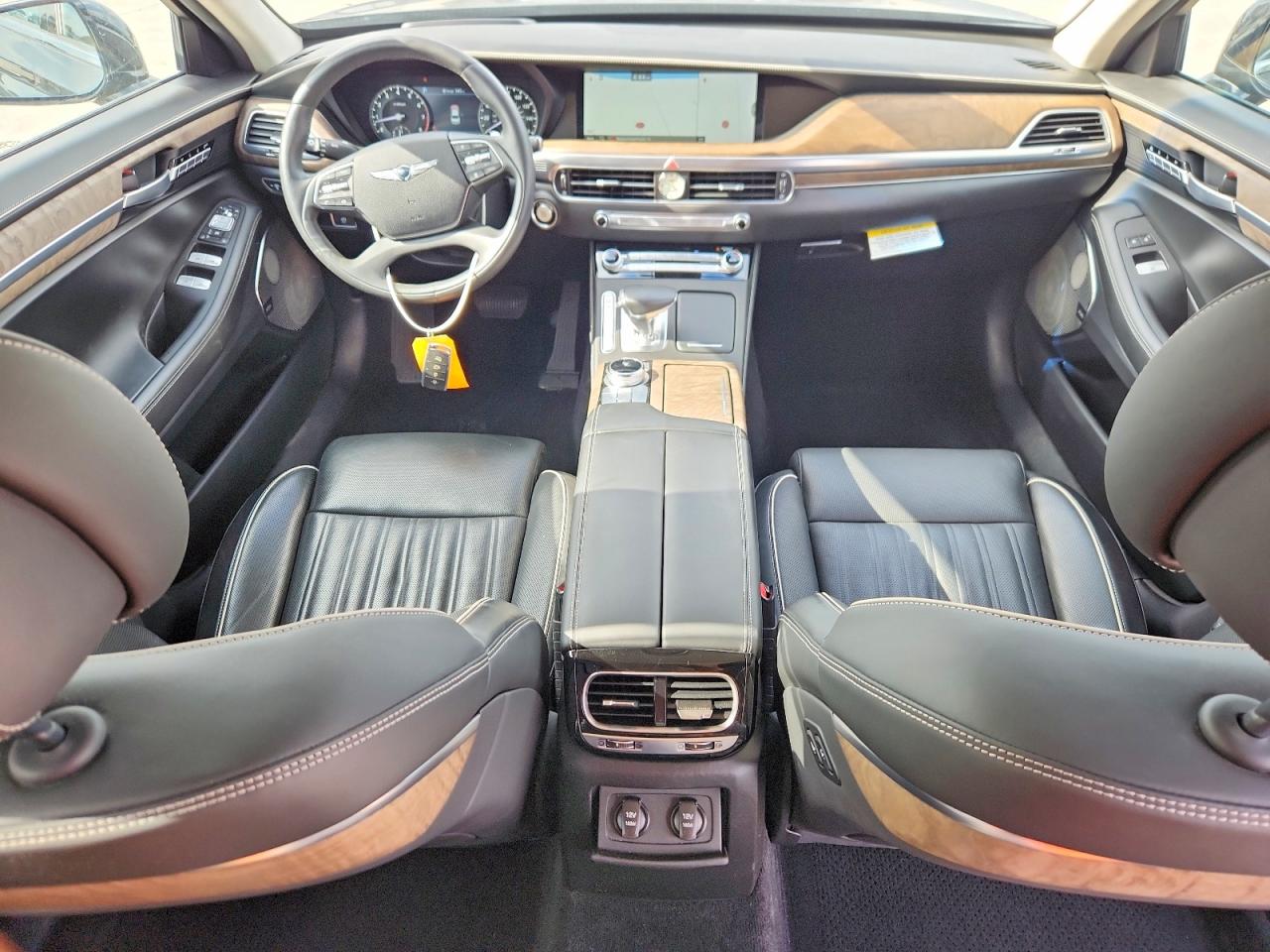 2021 GENESIS G90