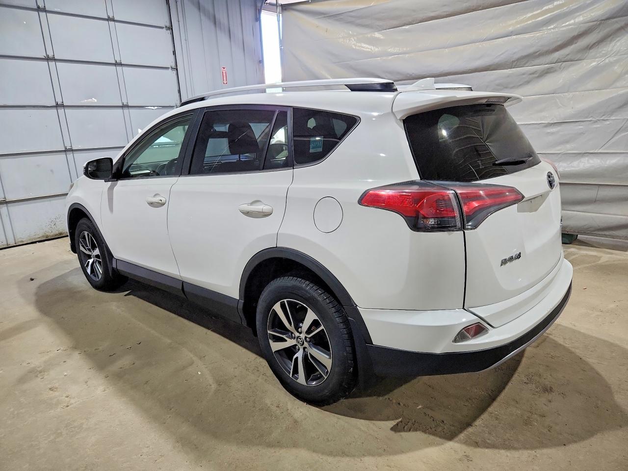 2016 TOYOTA RAV4