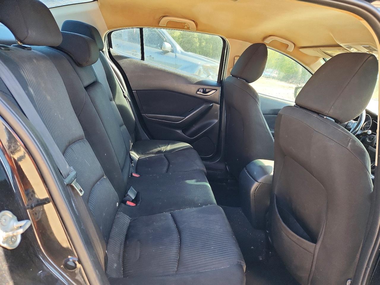 2015 MAZDA 3