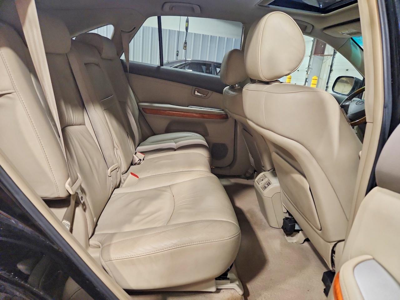 2005 LEXUS RX330